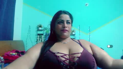 nickyribeiro online show from November 15, 7:32 am