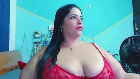 nickyribeiro online show from April 24, 5:42 am