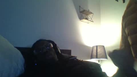 dickson85 online show from April 9, 3:54 am