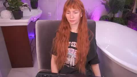 Nicol Moonn online show from April 24, 8:16 am