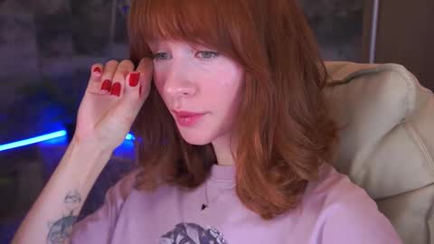 Nicol Moonn online show from December 3, 7:31 am