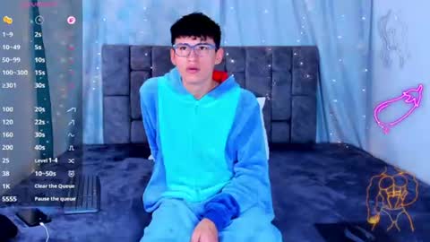 nicolastorres__ online show from June 27, 4:40 am