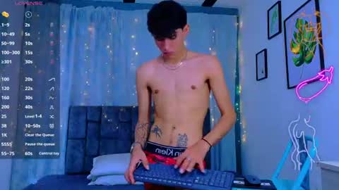 nicolastorres__ online show from July 31, 6:47 am