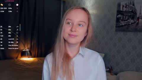 Nicoletta online show from November 4, 7:15 pm