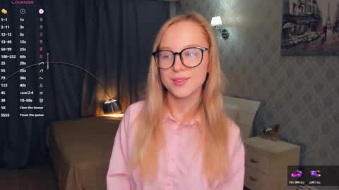 Nicoletta online show from November 18, 5:27 pm