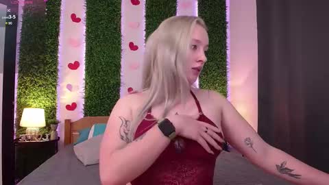 Snapshot of nicole__aniston__ chatting on February 18, 7:21 am Nicole online show from February 18, 7:21 am