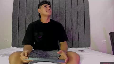 nicole_and_thiago online show from March 2, 1:05 pm