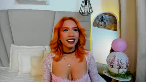 nicole_brown1126 online show from July 13, 3:32 am