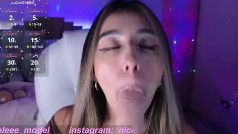 Nicole online show from March 3, 10:10 pm