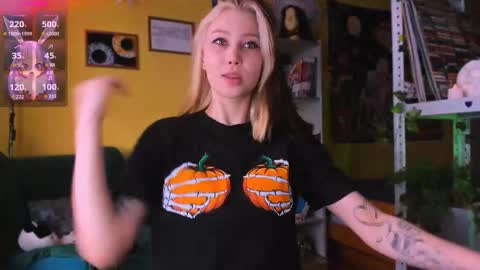 Nicole online show from October 26, 11:44 am