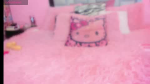 nicole_rosales online show from April 30, 8:14 pm