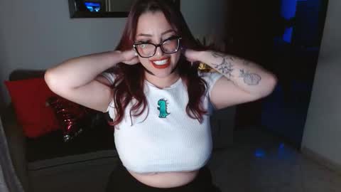 Nicole White online show from January 7, 1:10 am