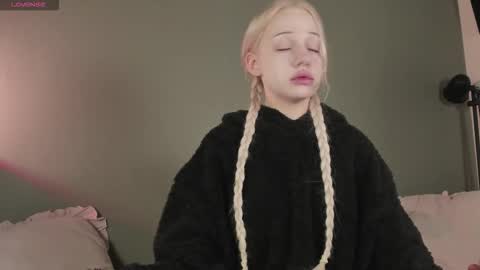 Mary online show from December 19, 5:14 am