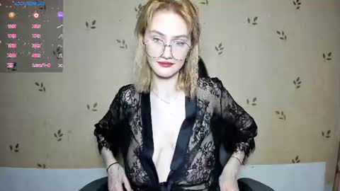NicoleDavis online show from June 30, 7:34 pm