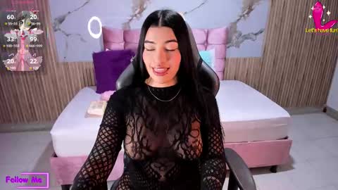 nicolee19_ online show from November 10, 11:02 am