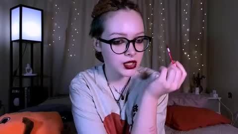 Snapshot of nicolefloret chatting on February 27, 12:34 pm Nicole online show from February 27, 12:34 pm