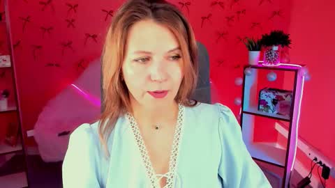 nicolehits online show from March 18, 1:28 pm