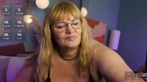 Nicole online show from June 16, 5:44 am