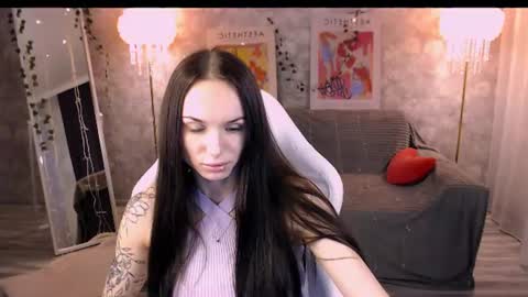 Nicole online show from June 15, 4:10 pm