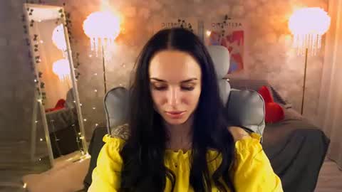 Nicole online show from June 26, 6:46 pm