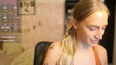 Snapshot of nicolette__shea_ chatting on October 9, 8:31 am nicolette__shea_ online show from October 9, 8:31 am