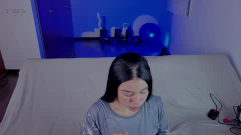 Nicoll  Independent model online show from April 26, 10:13 am