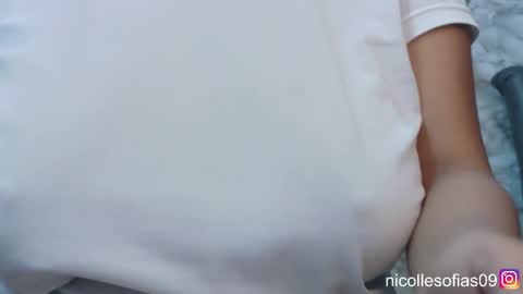 nicolle4 online show from June 6, 2:06 am
