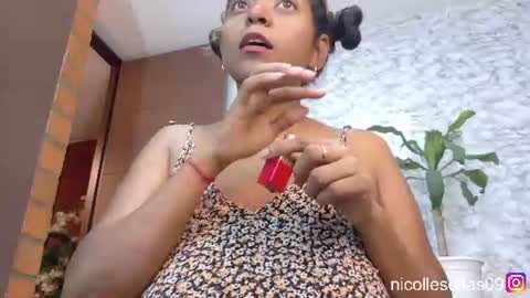 nicolle4 online show from July 28, 1:58 am