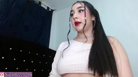 Snapshot of nicolle_sabinas chatting on March 1, 4:04 am Nicolle online show from March 1, 4:04 am