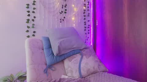 Nicolle online show from July 28, 2:13 pm