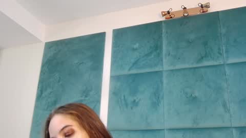 Nicolle online show from January 15, 12:19 am