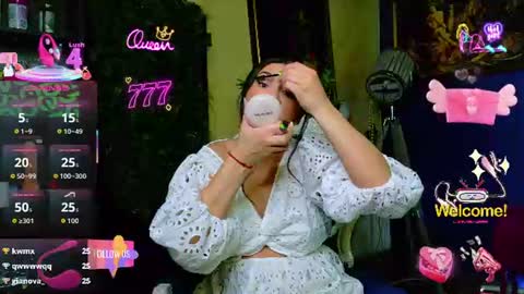Nicolle online show from July 5, 9:49 am