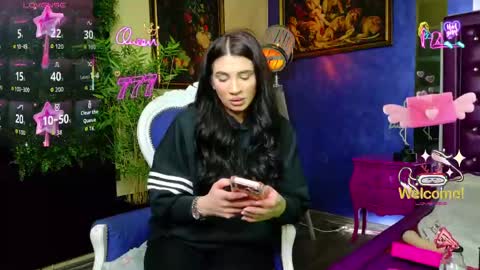 Nicolle online show from May 2, 1:28 pm