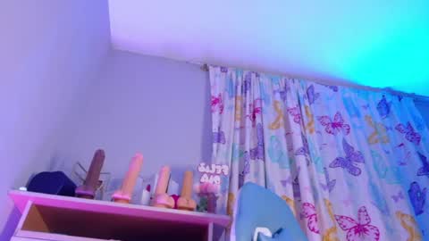Nicolle Miley online show from August 4, 3:35 am