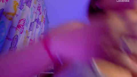 Nicolle Miley online show from May 6, 4:18 am