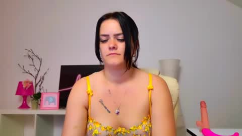 Nicol Sparkle online show from June 18, 5:24 am