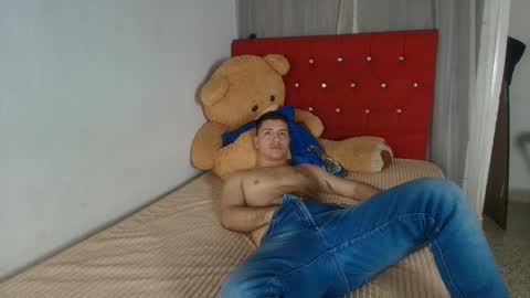 Snapshot of nicoo_2036 chatting on September 30, 1:43 pm nicoo_2036 online show from September 30, 1:43 pm