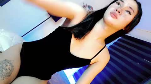 night_crystal1111 online show from July 22, 5:26 pm