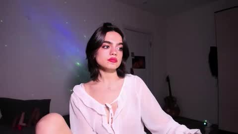 Daisy online show from December 17, 1:07 pm