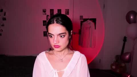 Daisy online show from November 3, 8:54 pm