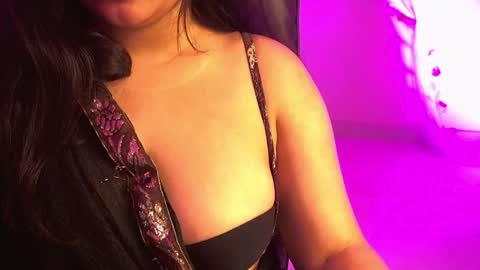 nightqueen107446 online show from March 14, 3:43 am