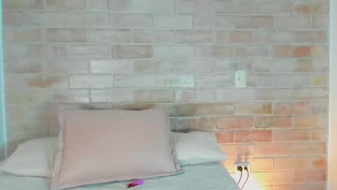 Niicole online show from July 13, 5:22 am