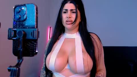 Niinarosee online show from June 28, 6:26 pm