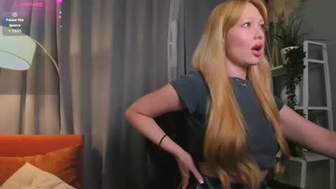 LIana online show from July 25, 11:02 pm