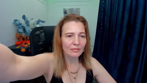 Snapshot of nikastraitlive chatting on October 24, 11:44 am nikastraitlive online show from October 24, 11:44 am