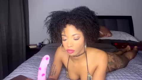 Snapshot of nikitalove104 chatting on September 25, 12:06 am nikitalove104 online show from September 25, 12:06 am