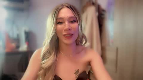 nikka_bonita online show from May 5, 12:00 pm
