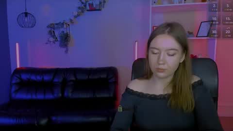 nikki_kiss_ online show from May 26, 9:26 am