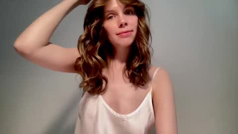 Snapshot of nikki_mi chatting on February 14, 10:17 am Nikki online show from February 14, 10:17 am