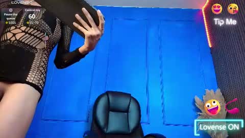 nikki_vesper online show from July 15, 4:18 am